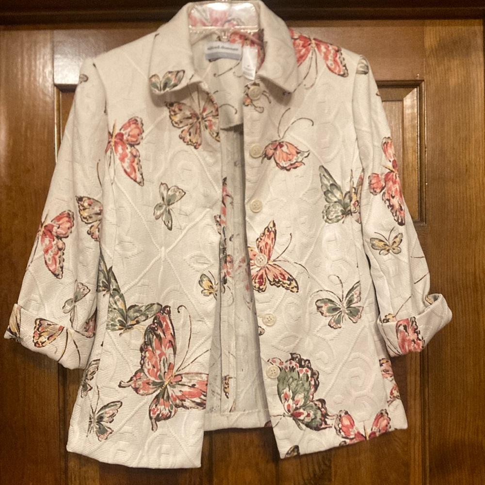 Size 6 Petite Alfred Dunner Ivory Textured Jacket with Pink Butterflies